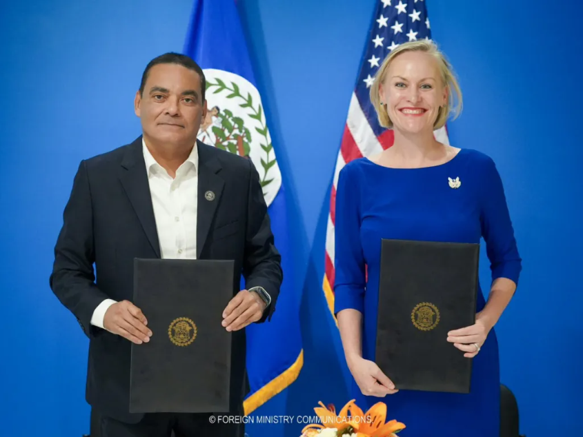 Belize and the United States signs Safe 3rd country agreement